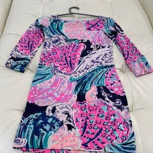 Like New Lilly  Pulitzer Dress - timeless design. Classy and elegant.